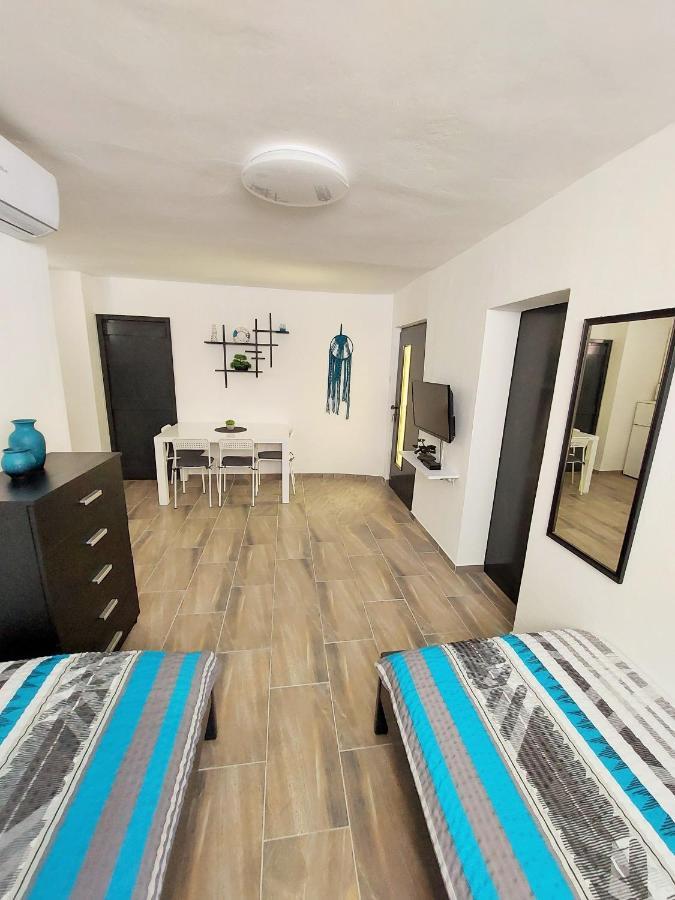 Apartments Maltasic Vir Esterno foto